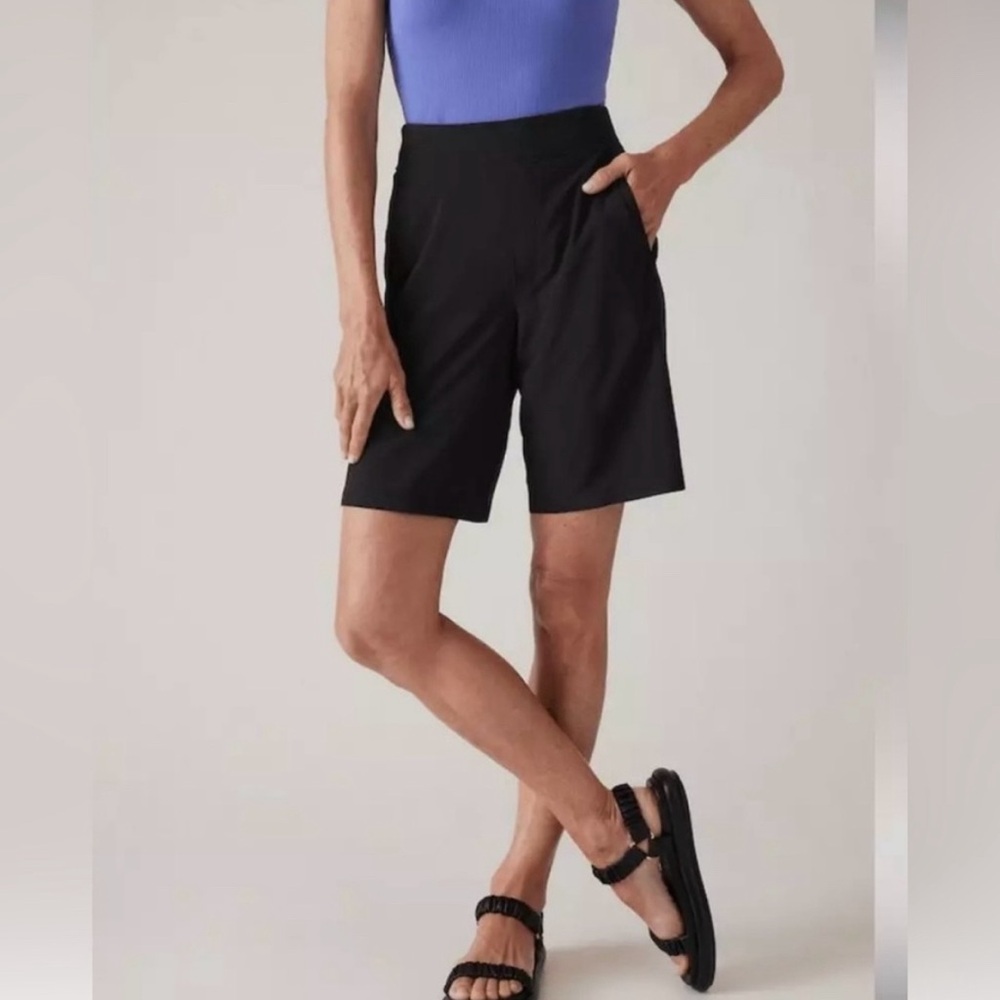 Athleta Brooklyn Bermuda Short. Black Size 6